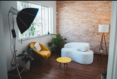 8 Ambientes em um só local: Mais que um espaço, o cenário estratégico para suas produções. 