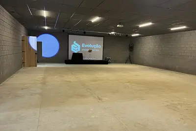 Galpão Rústico Imponente para Produções, Fotos e Eventos Corporativos