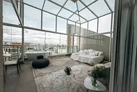 Apartamento de vidro com vista de SP e Cantareira