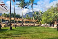 Espaco aberto por do sol na lagoa