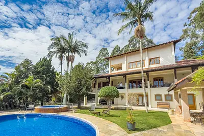 Refúgio de Alto Padrão na Granja Viana