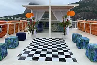 Um sonho a bordo de uma arca flutuante 