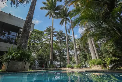 Mansão Moderna, Verde e Alto Astral