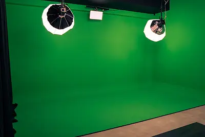 Estúdio gravação com fundo infinito