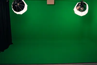 Estúdio gravação com fundo infinito