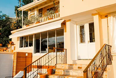 SUA CASA FORA DE CASA