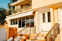 SUA CASA FORA DE CASA