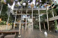 Projeto contemporâneo e modernista de Ruy Ohtake com paisagismo feito por Burle Marx