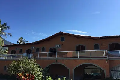 Linda casa pé na areia - São Sebastião 