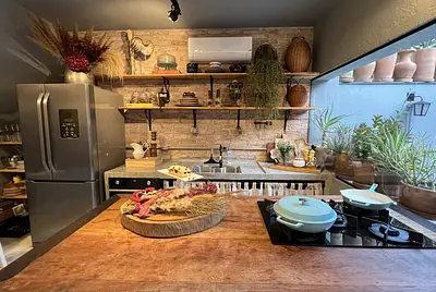 Locação charmosa com acervo completo de louças e decoração incluso