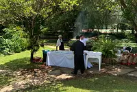 Casa moderna, jardim e piscina