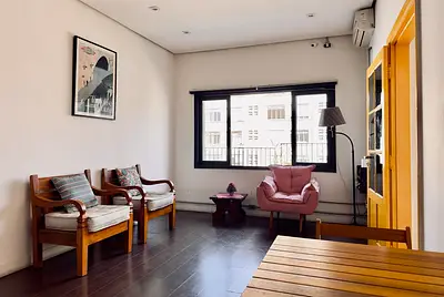 Cobertura da déc. 40 com varanda enorme no Centro