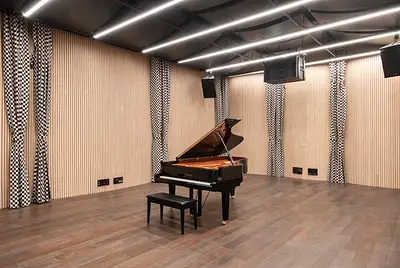 Estúdio de produção de nível internacional (música e audiovisual)